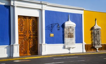 Das Kolonialhaus Casa Calonge a der Plaza de Armas in Trujillo