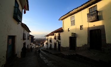 Das Stadtviertel Santa Ana in Cusco im Morgenlicht